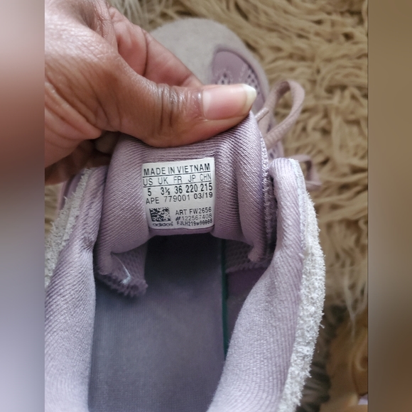 AdidasYEEZY 500 'SOFT VISION - Picture 5 of 5